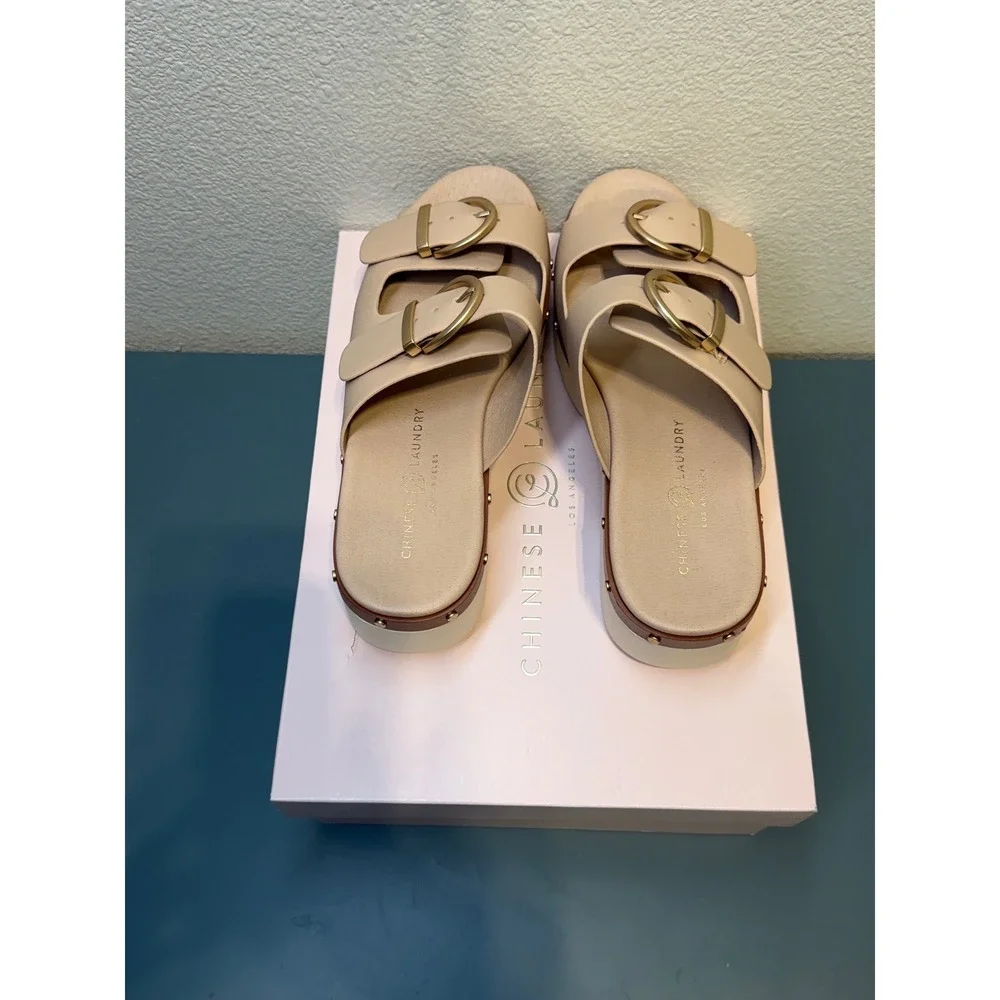Chinese Laundry Surfs Up Beige Platform Wedge Slide Sandals Gold‎ Buckle Studs 8